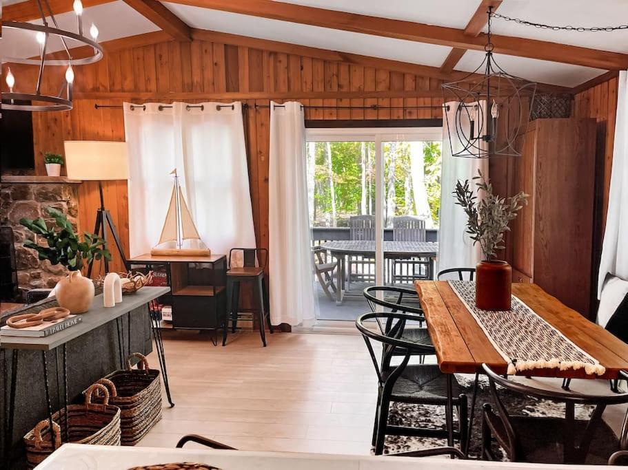 Stylish And Cozy Cabin, Walking Distance To Big Bass Lake Gouldsboro Ngoại thất bức ảnh