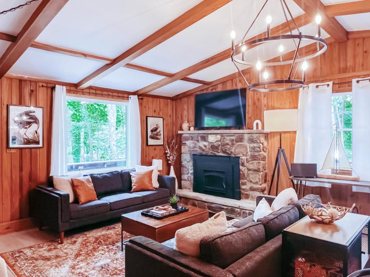 Stylish And Cozy Cabin, Walking Distance To Big Bass Lake Gouldsboro Ngoại thất bức ảnh